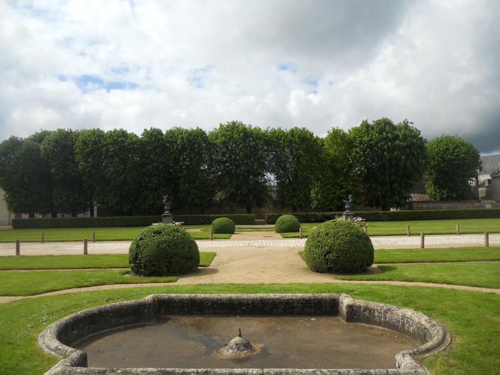 Hôtel la Capitainerie Châteauneuf-sur-Loire Exterior foto